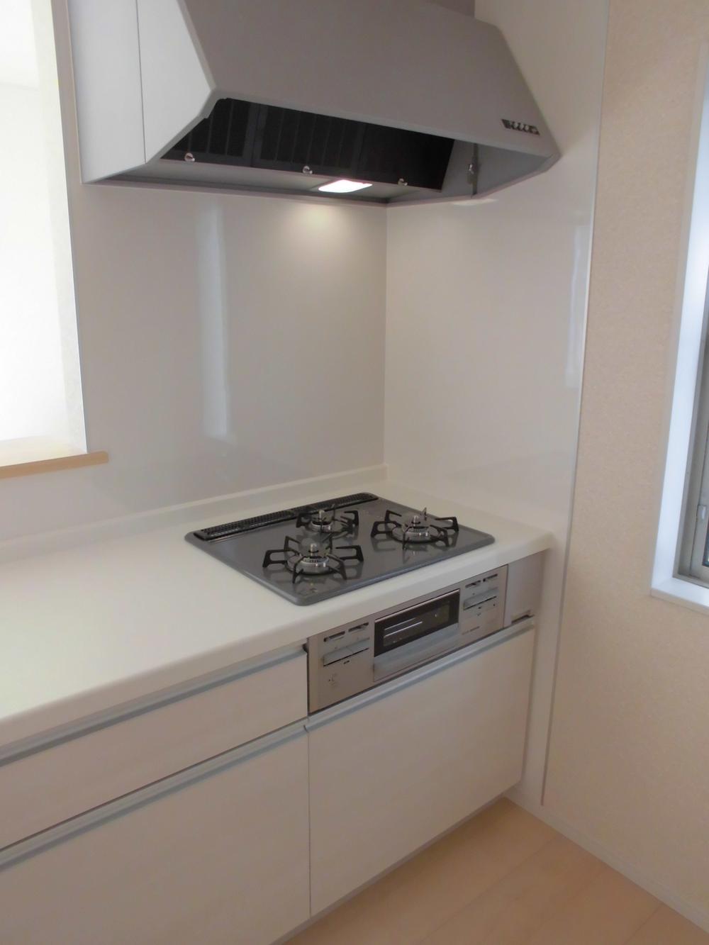 Same specifications photo (kitchen). Example of construction