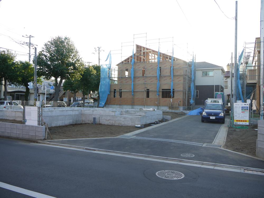 Local photos, including front road. Local (12 May 2013) Shooting