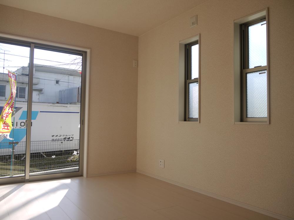 Non-living room. Indoor (12 May 2013) Shooting