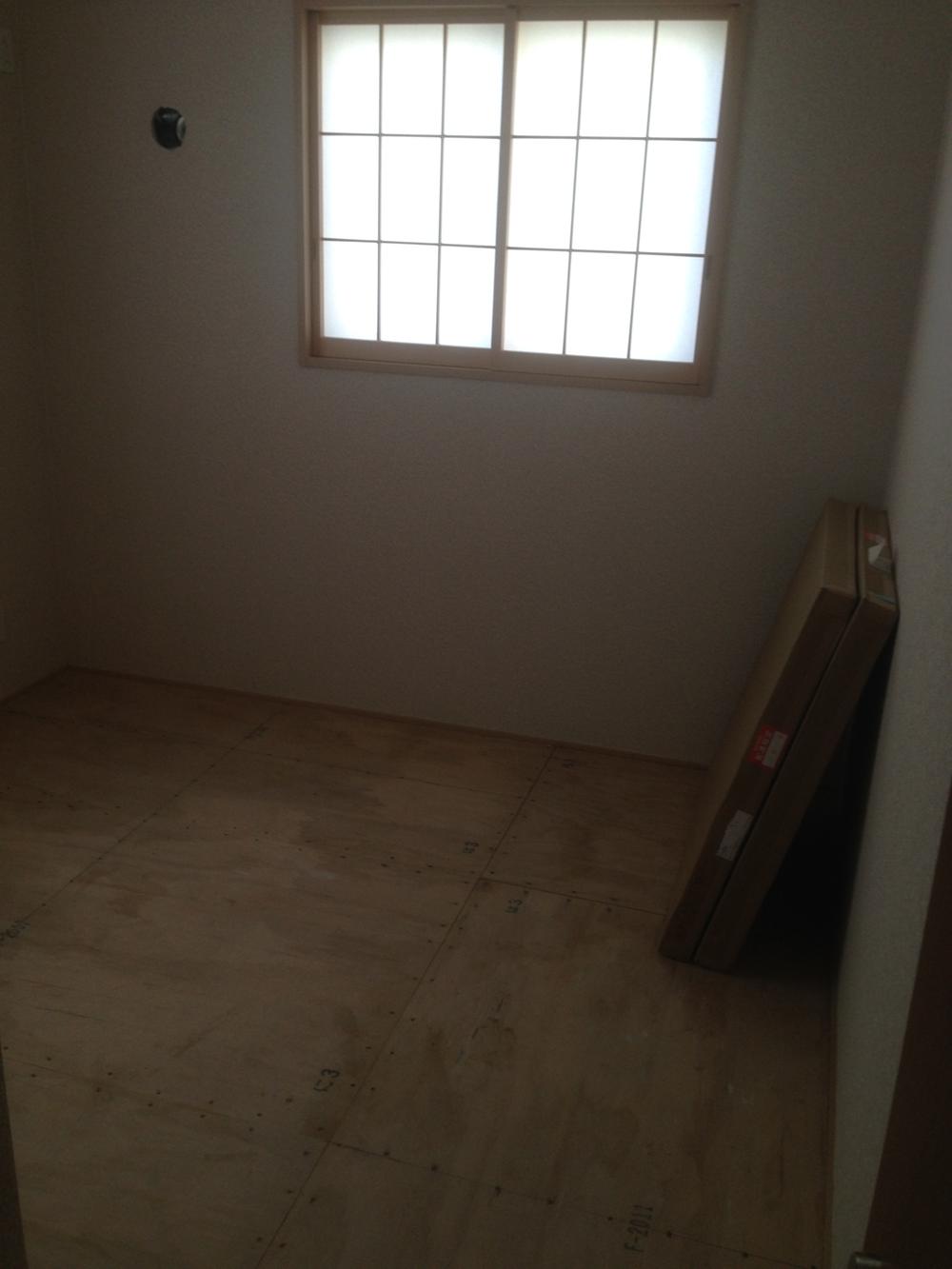 Non-living room. Indoor (10 May 2013) Shooting