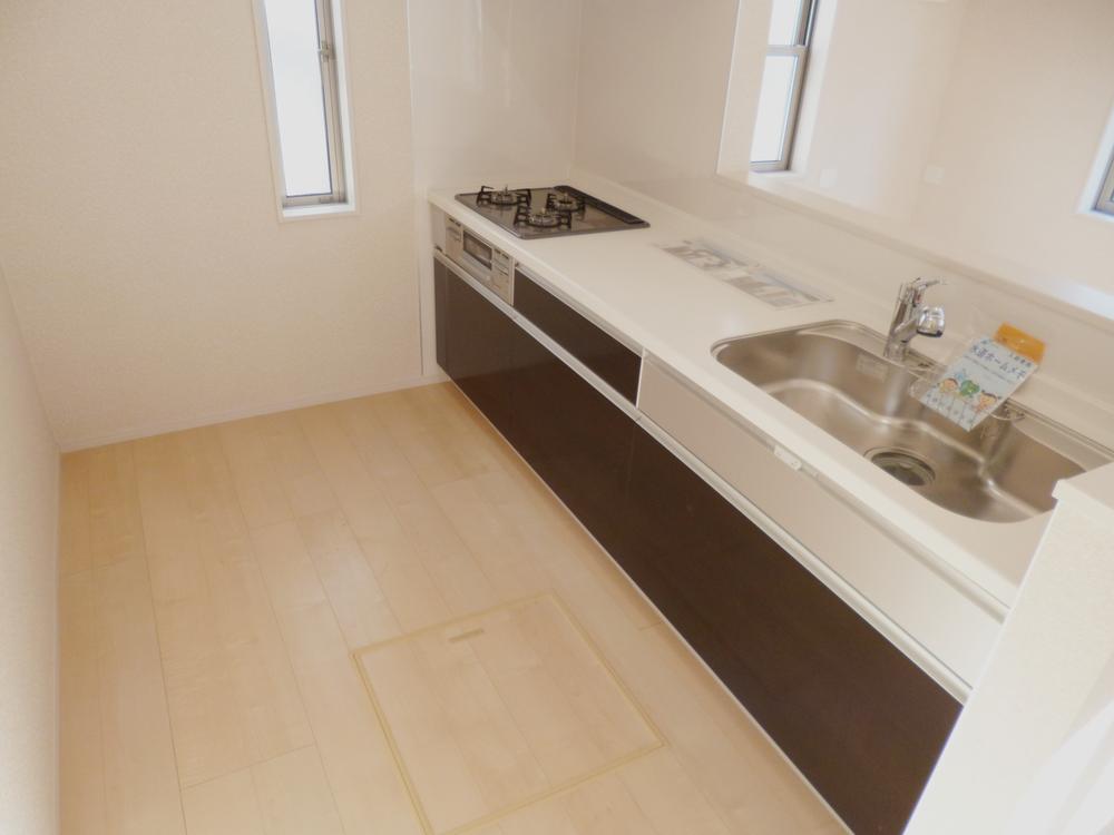 Kitchen. Water purifier integrated faucet With under-floor storage