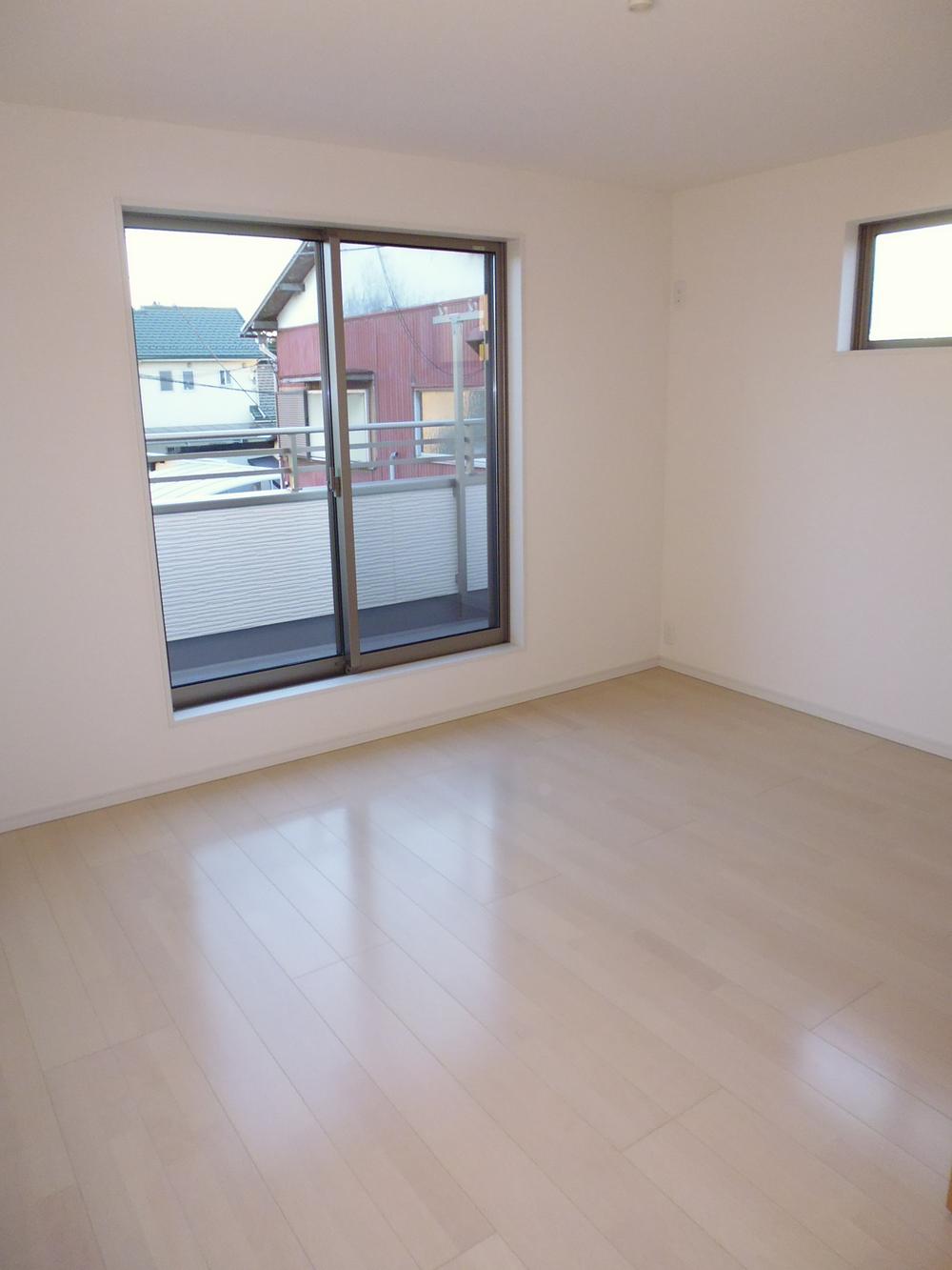 Non-living room. Indoor (12 May 2013) Shooting