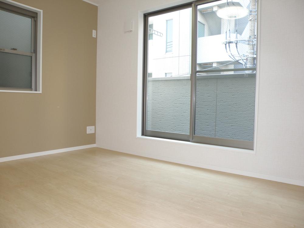 Non-living room. Local (11 May 2013) Shooting