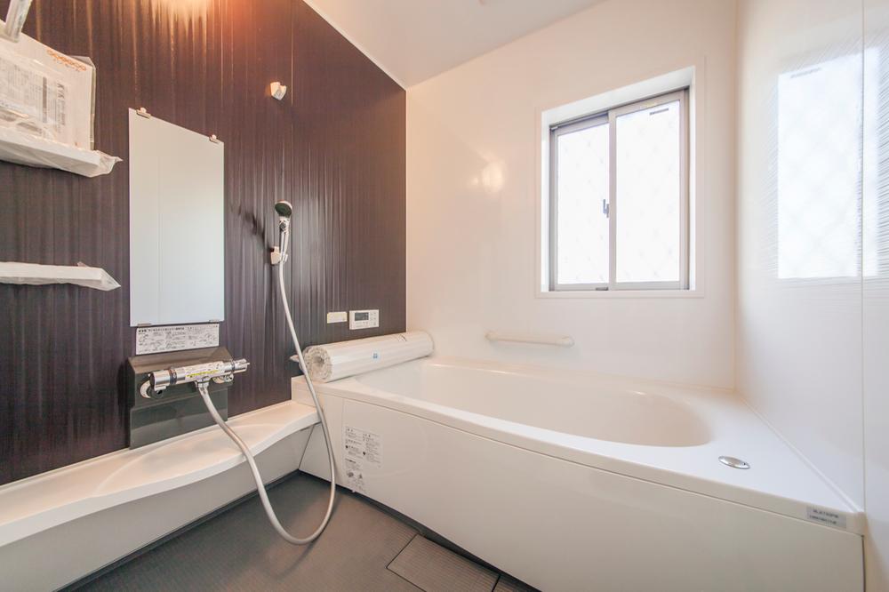 Same specifications photo (bathroom). Example of construction