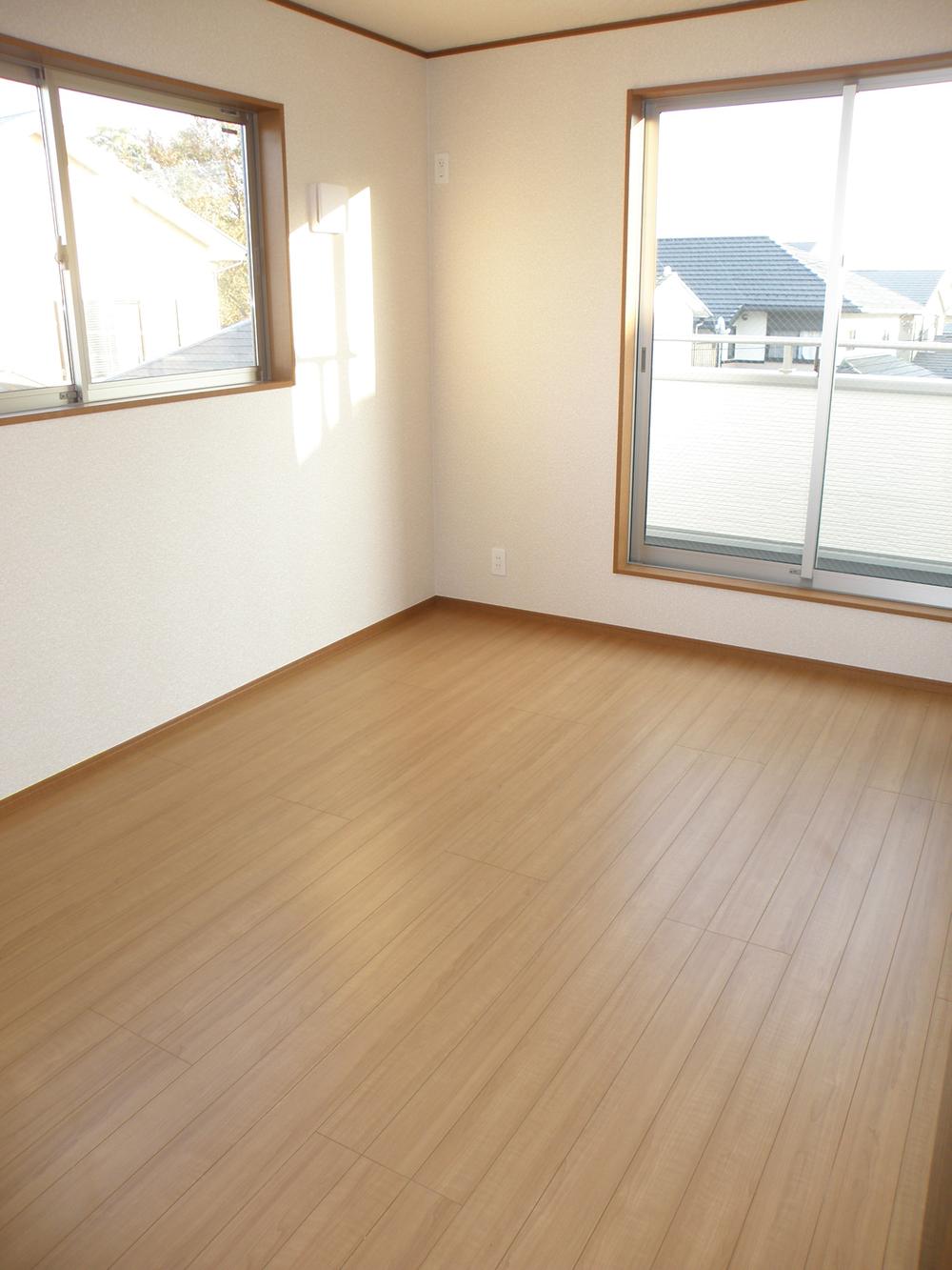 Non-living room. Local (11 May 2013) Shooting