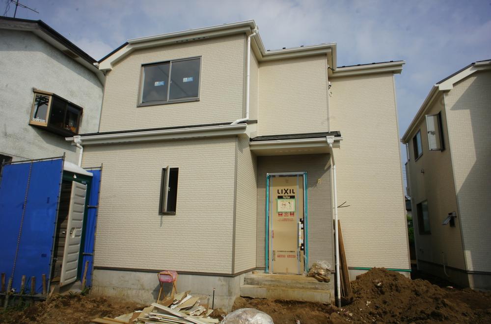 Local appearance photo. Local (August 2013) Shooting 1 Building