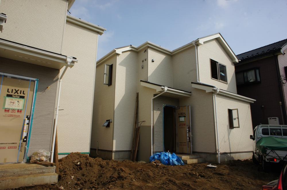 Local appearance photo. Local (August 2013) Shooting Building 2