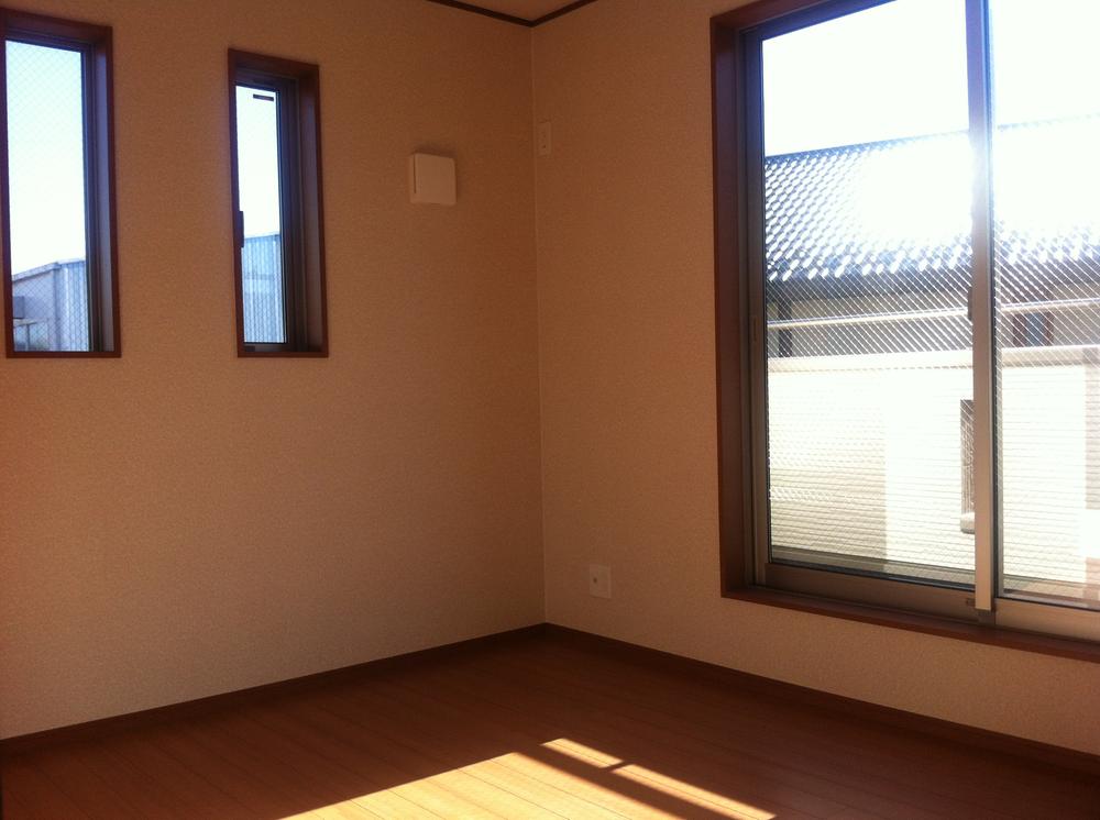 Non-living room. Local (12 May 2013) Shooting Building 2