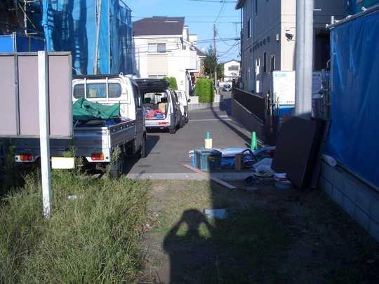 Local photos, including front road. Frontal road