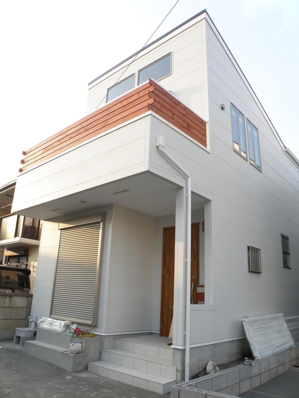 Local appearance photo. Local (11 May 2013) Shooting