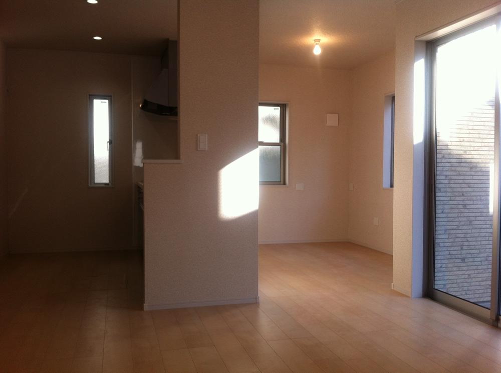 Living. Local (12 May 2013) Shooting