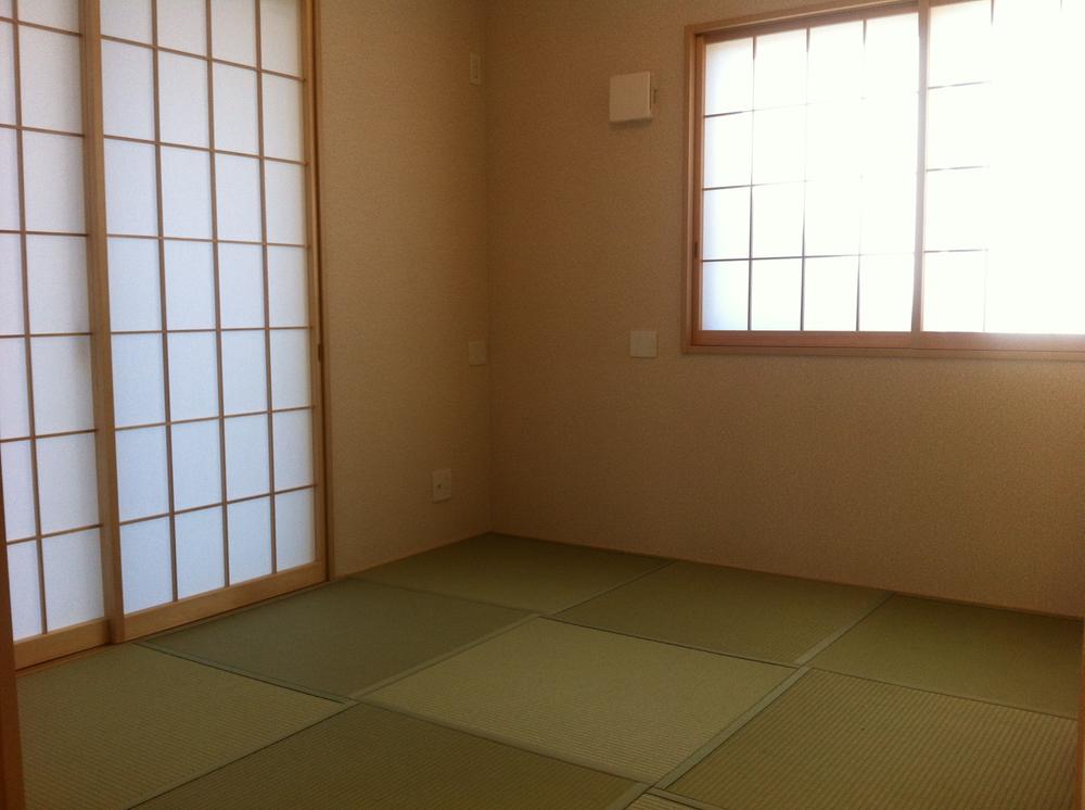 Non-living room. Local (12 May 2013) Shooting