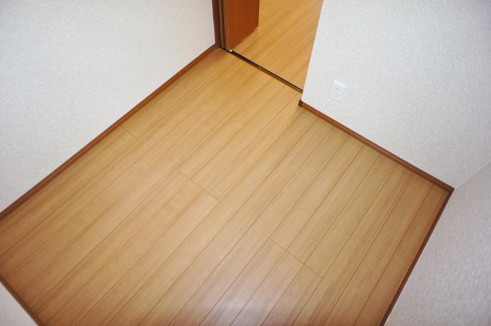 Receipt. All building walk-in closet Available!