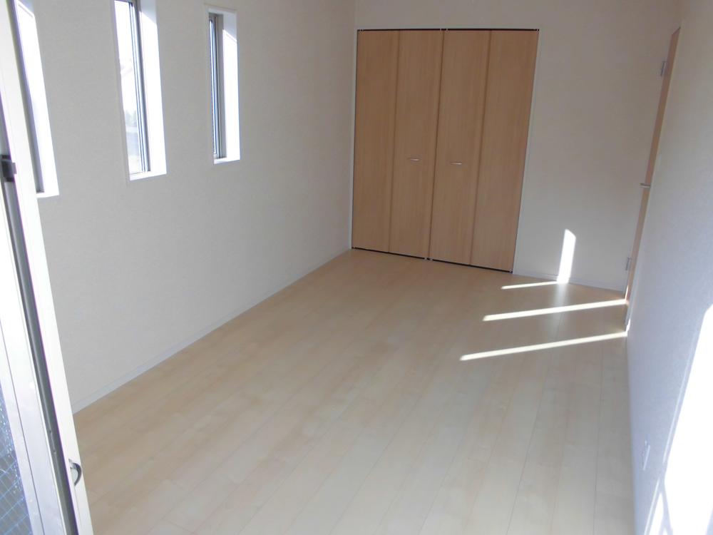 Non-living room. Indoor (10 May 2013) Shooting