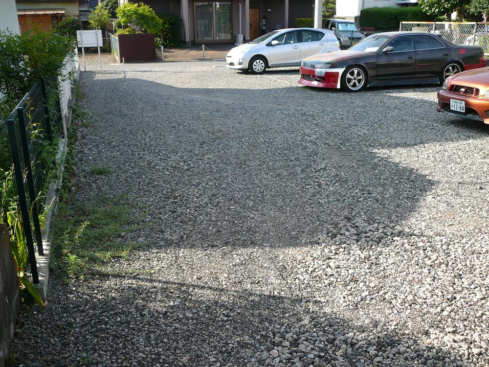 Local land photo. It is a photograph from the property back. Contact road is seen in the distance.
