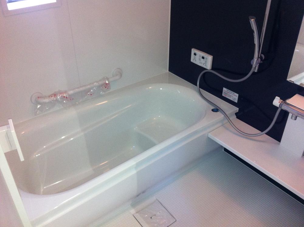 Bathroom. Indoor (12 May 2013) Shooting Building 3