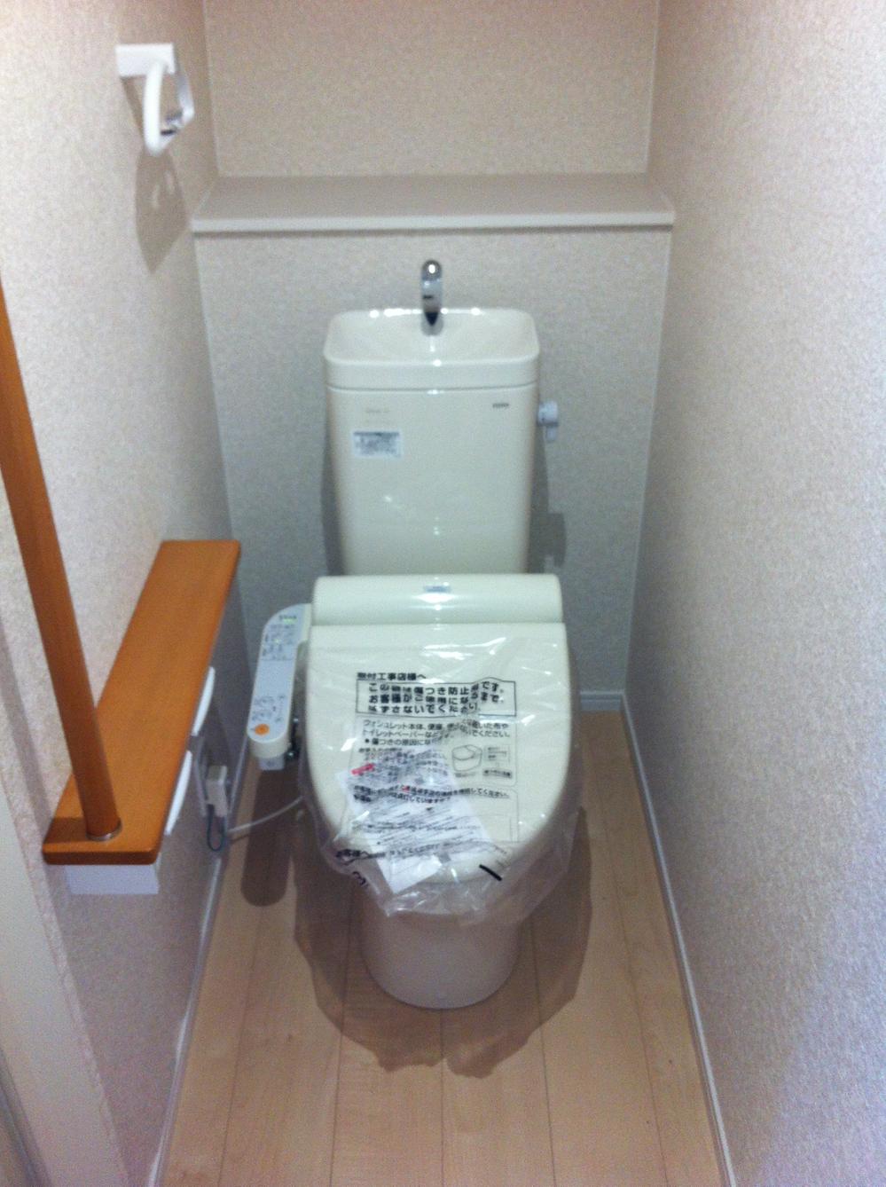 Toilet. Indoor (12 May 2013) Shooting Building 3