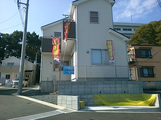 Local appearance photo. Local (10 May 2013) Shooting