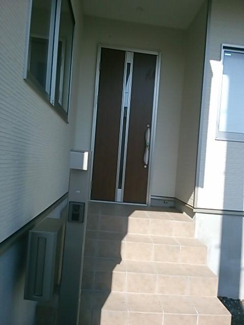 Entrance. Local (10 May 2013) Shooting