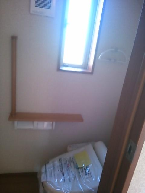 Toilet. Indoor (10 May 2013) Shooting