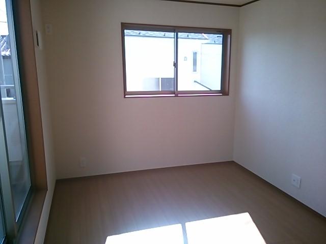 Non-living room. Indoor (10 May 2013) Shooting