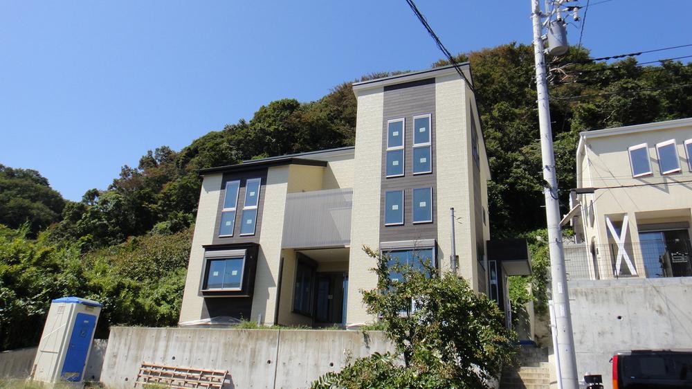 Building plan example (exterior photos). Free design house Example of construction