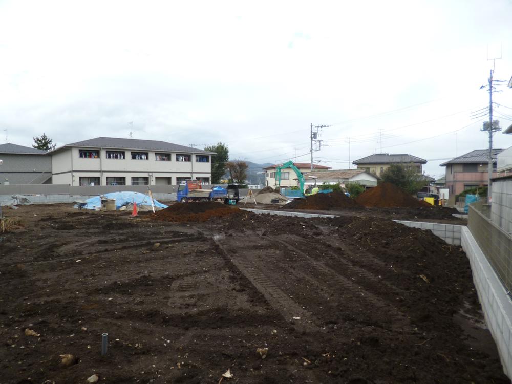 Local land photo. It is walking distance from the train station! 