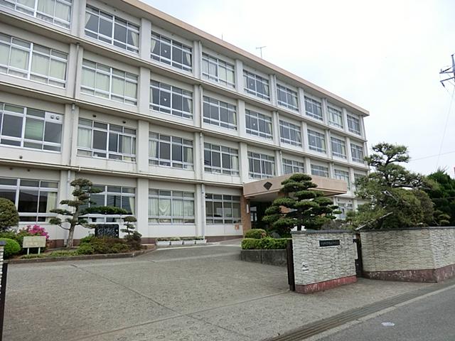 Junior high school. 663m until Hiratsuka Tatsugane first junior high school