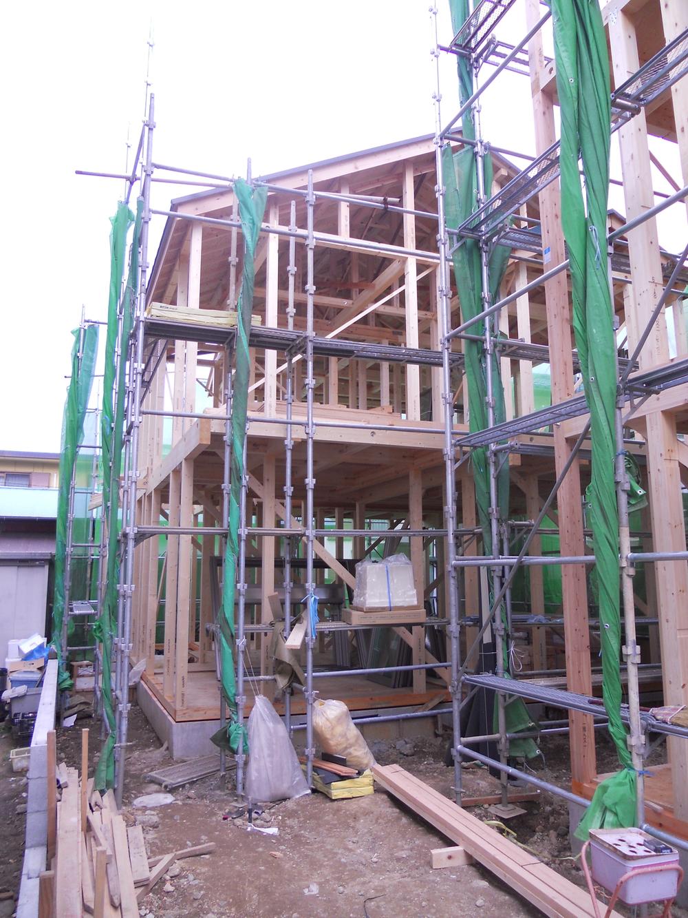 Local appearance photo. Local (12 May 2013) Shooting