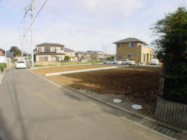 Local photos, including front road