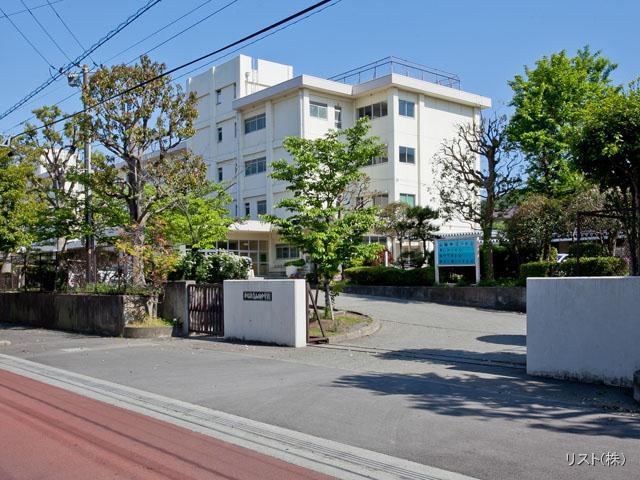 Junior high school. 330m Hiratsuka Tateyama Castle junior high school until junior high school Hiratsuka Tateyama Castle Distance 330m