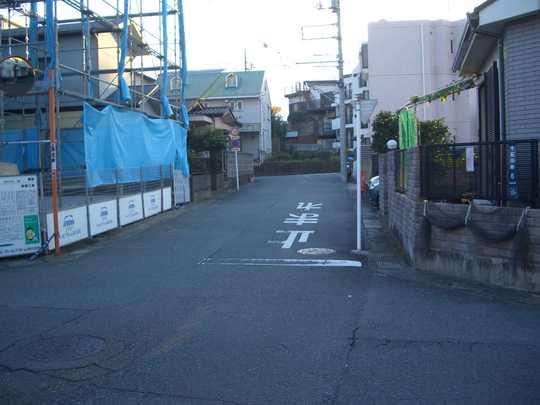 Local photos, including front road. Frontal road