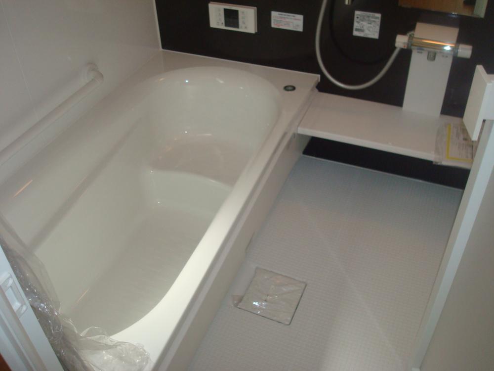Same specifications photo (bathroom). Example of construction