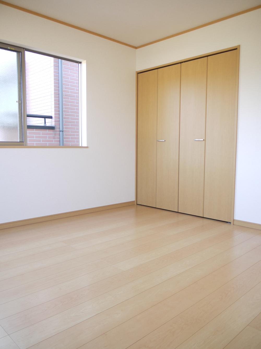 Non-living room. 1 Building (August 2013) Shooting