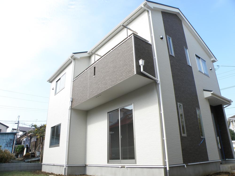 Local appearance photo. Local (11 May 2013) shooting 1 Building