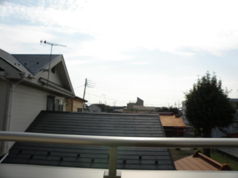 View photos from the dwelling unit. Local (11 May 2013) Shooting