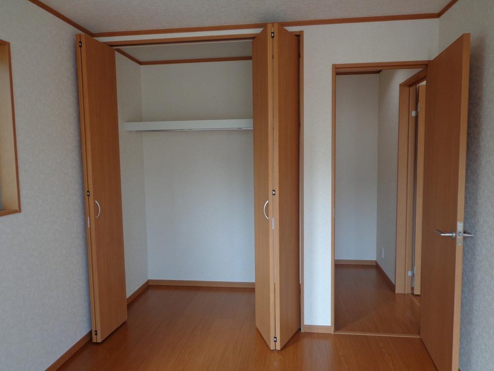 Receipt. Storage space each room plenty ensure !!