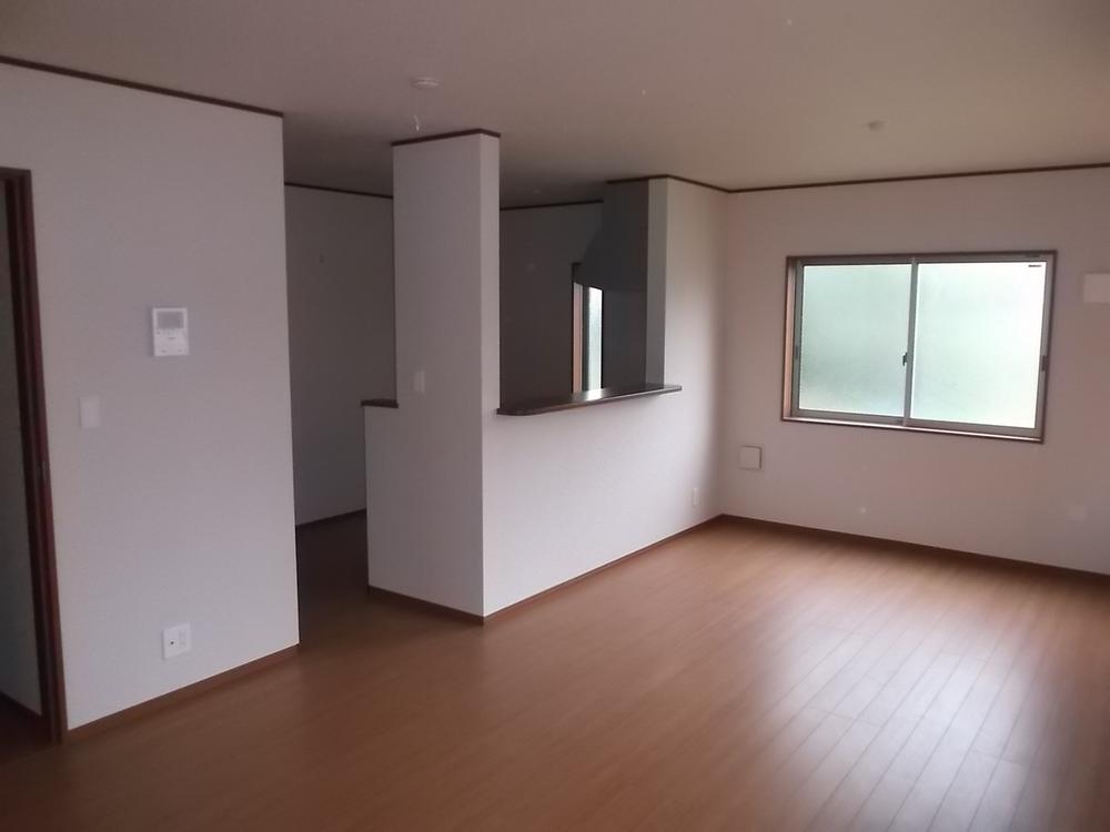 Living. Local (10 May 2013) Shooting