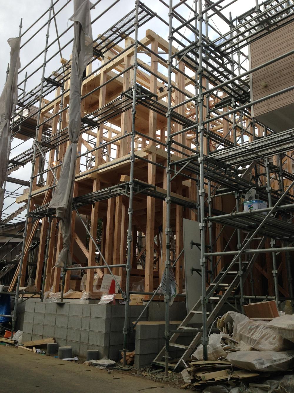 Local photos, including front road. Local (December 9, 2013) Shooting