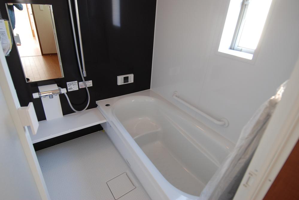 Bathroom. Indoor (12 May 2013) Shooting