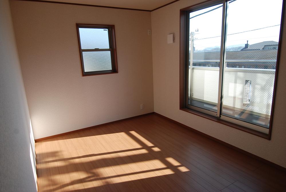 Non-living room. Indoor (12 May 2013) Shooting