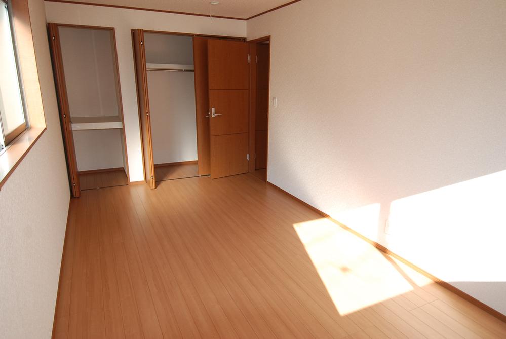 Non-living room. Indoor (12 May 2013) Shooting