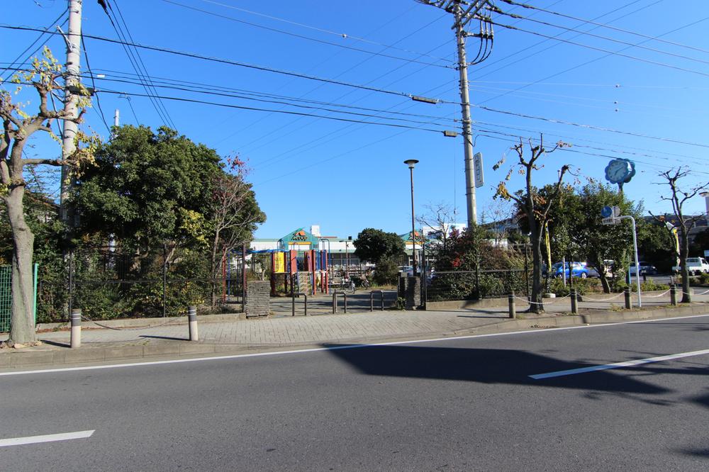 Supermarket. Super to 400m Asahi district to A Coop Asahi shop ・ Shopping facilities we have many dotted such as a convenience store.