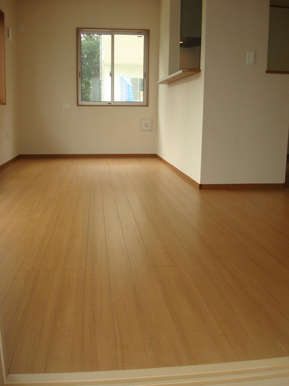 Living. 5 Building (August 2013) Shooting