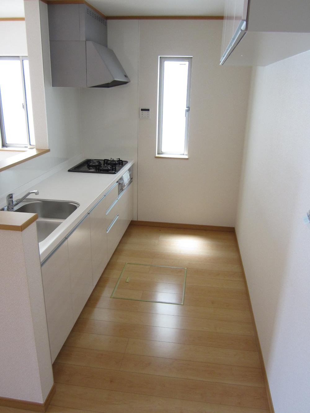 Same specifications photo (kitchen). Example of construction High-efficiency water heater ・ Underfloor Storage Yes!