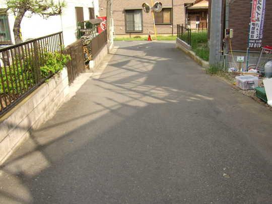 Local photos, including front road. Frontal road