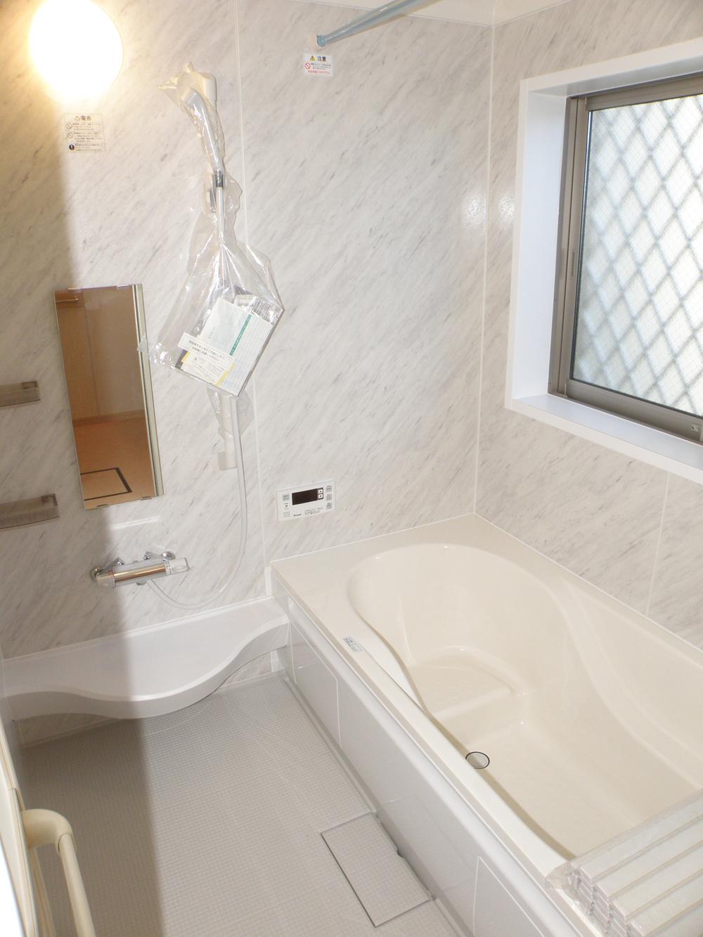 Bathroom. Indoor (12 May 2013) Shooting