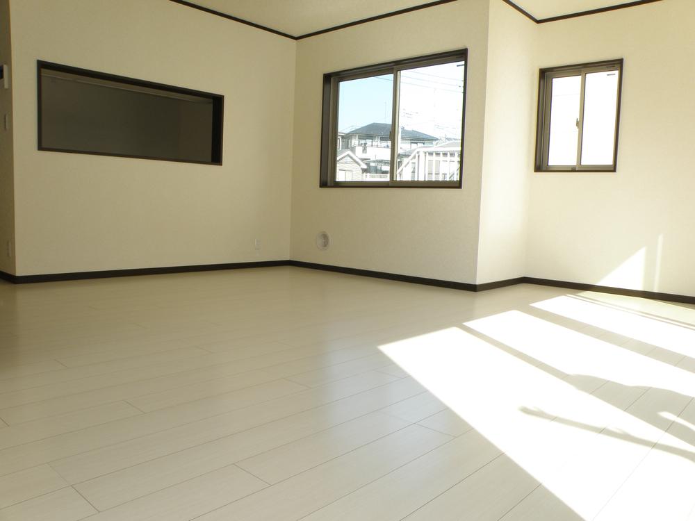 Living. Indoor (10 May 2013) Shooting A Building