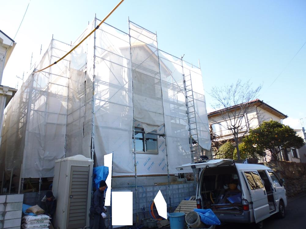 Local appearance photo. Local (12 May 2013) Shooting