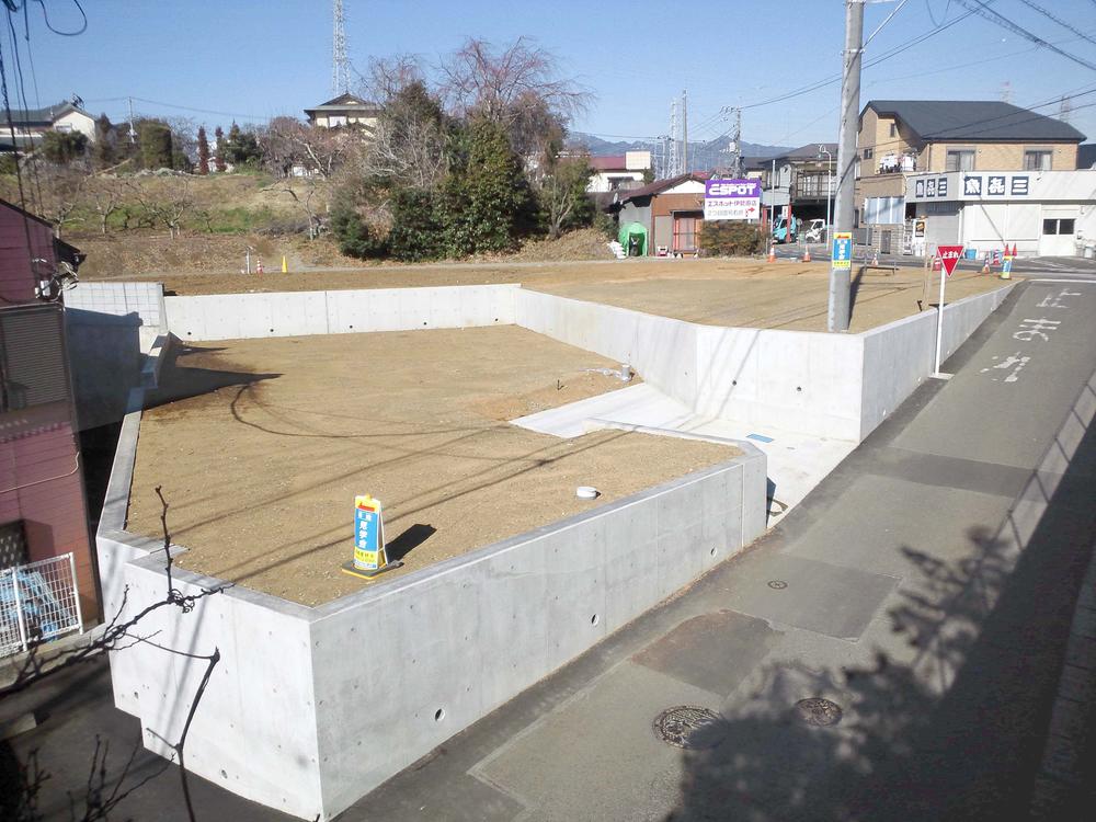 Local photos, including front road. Local (January 2013) Shooting